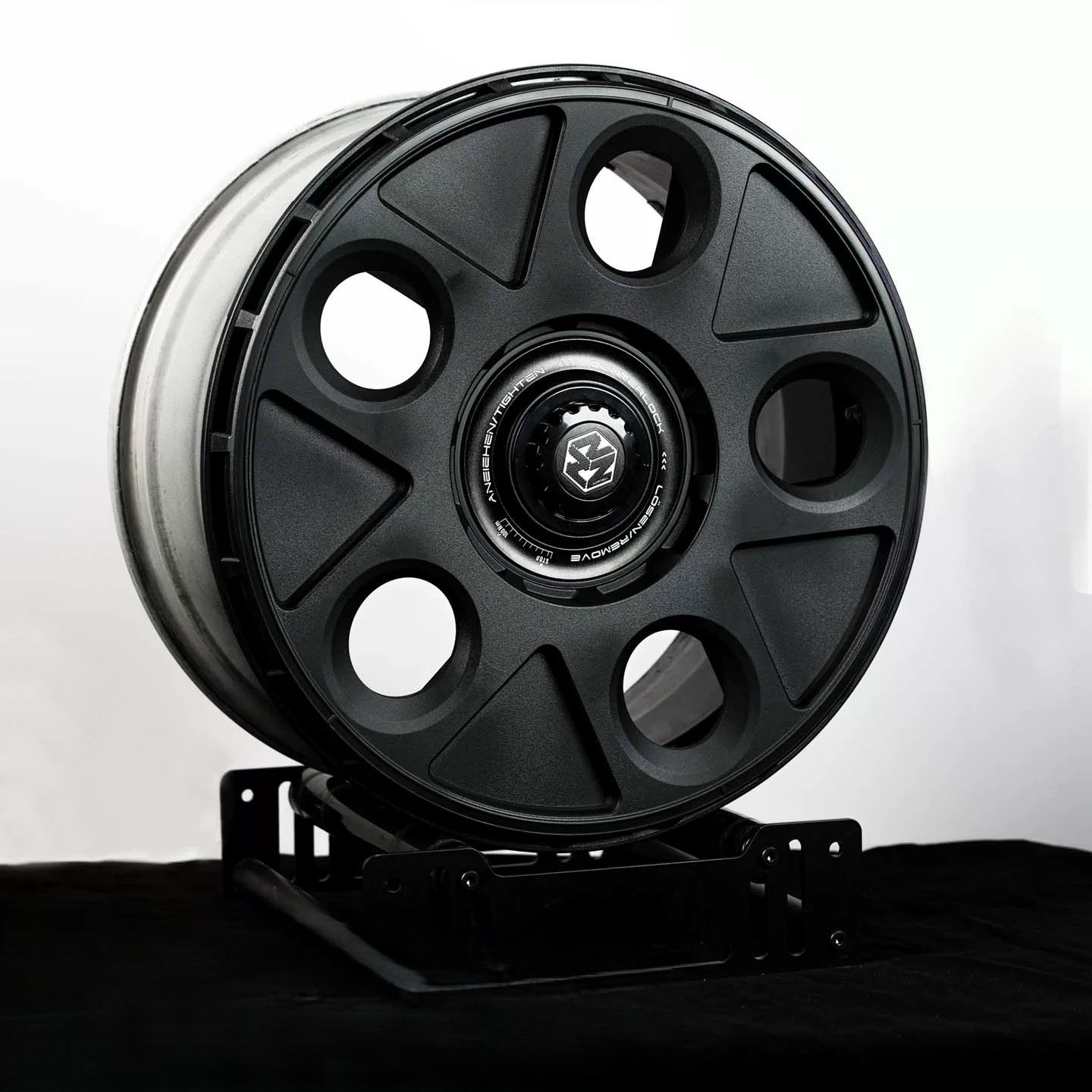 Lancer Full Wheel Covers Compatible with Tesla & Deepal (18–19 in)