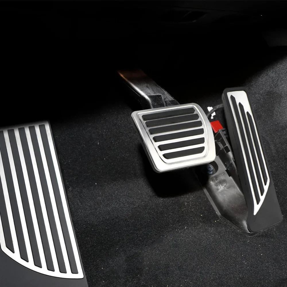 Car Pedals for Alfa Romeo Giulia 2016-2024 Non-Slip Gas Fuel Accelerator Brake Pedals Cover Pad Replacement Parts