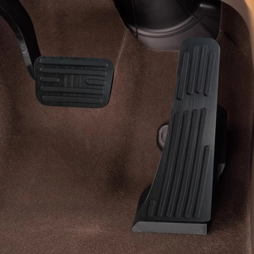 For BYD DENZA D9 2023-2025 AT Car Pedals Stainless Steel Accelerator Pedal Brake Pad No Drill Cover Anti Skid Pads Parts