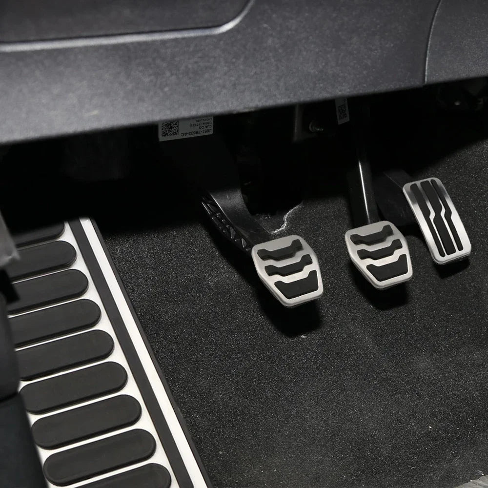 AT MT Stainless Steel Fuel Pedal Brake Pedals Rest Pedal Set Cover for Ford Focus 2 3 4 MK2 MK3 MK4 St Rs 2005 - 2018 Acc.
